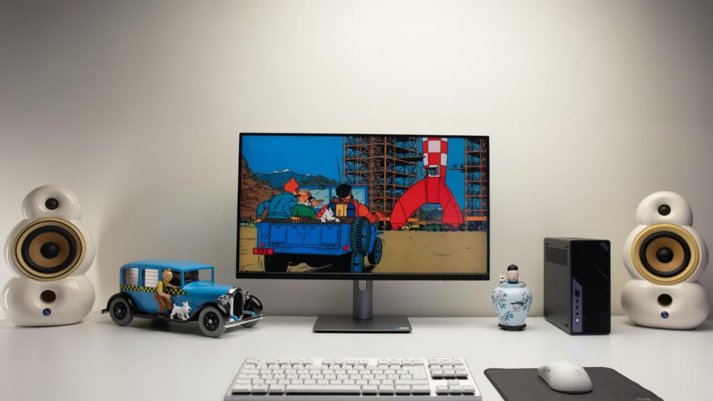 Minimal Tintin Battlestation