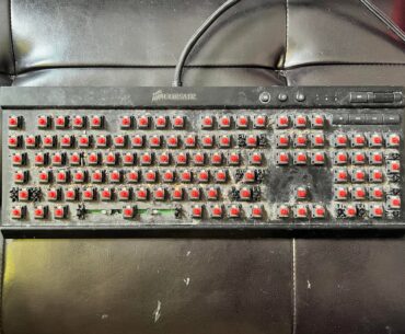 Helping the homie tidy their battlestation/depression den