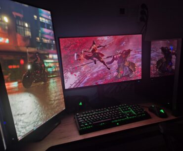 Finally completed my battlestation. Dual 27" (main AW2715DF, second verical S2721DGF) for gaming and productivity. Mouse keyboard and headphones are Razer