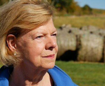 Sen. Tammy Baldwin’s bill proposed to keep Packer games off streaming-only platforms