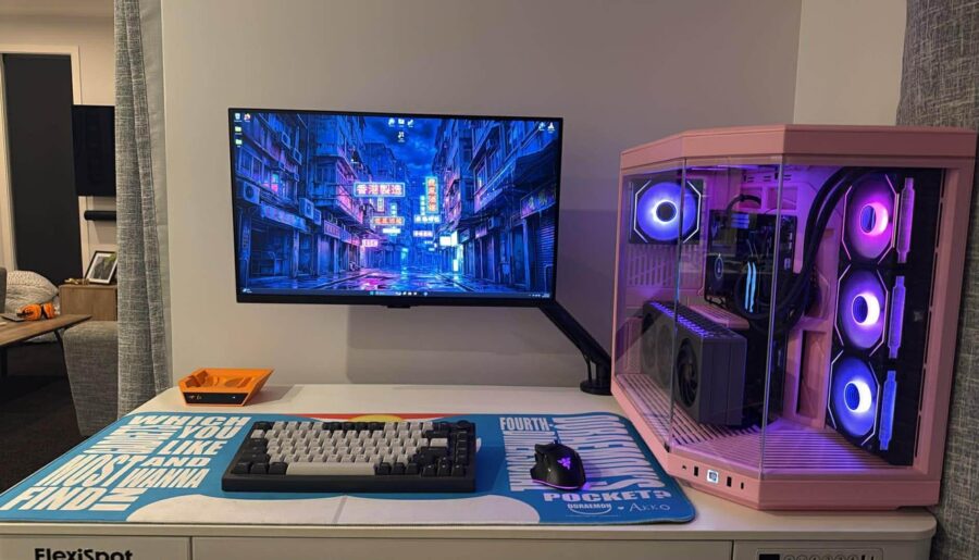 Compact-ish battle station