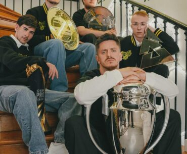 MOUZ if they gave group stage trophies