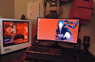 My battlestation ft. art from my daughter.