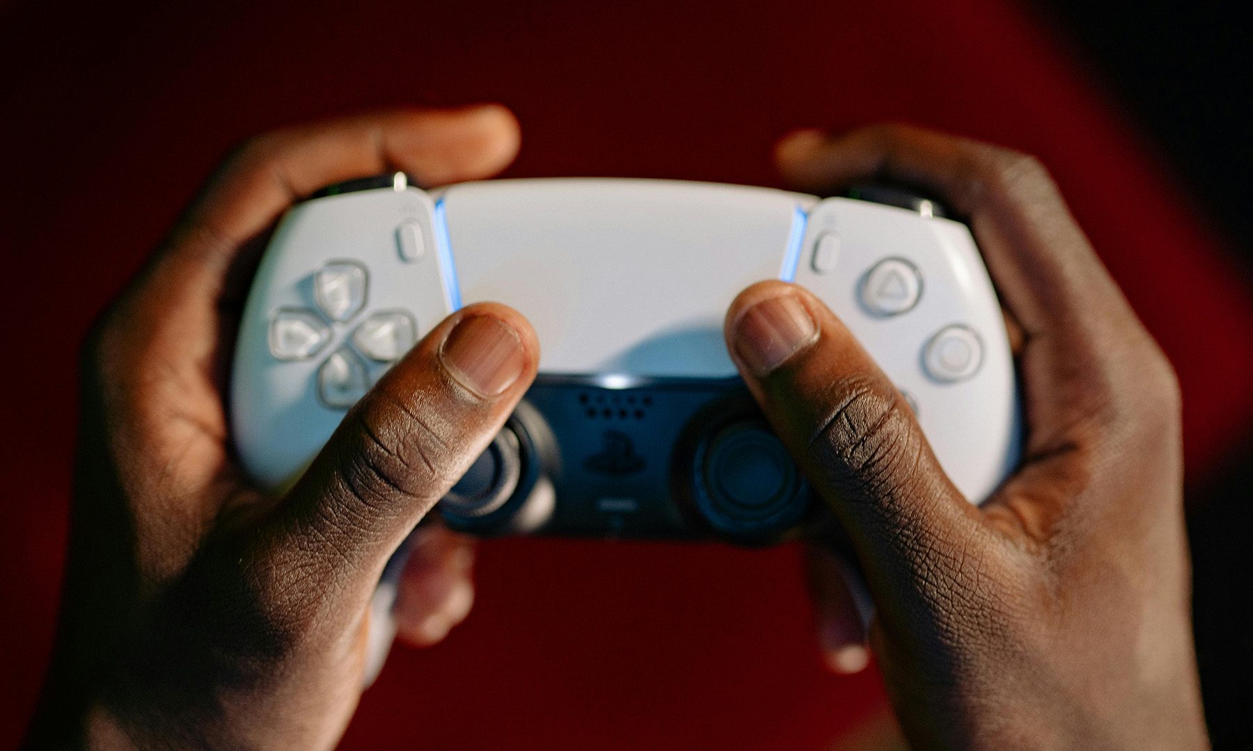 Dualsense PS5 controller in hand