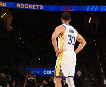 Live Updates: Curry returns, Flagg's historic night and duel with LeBron