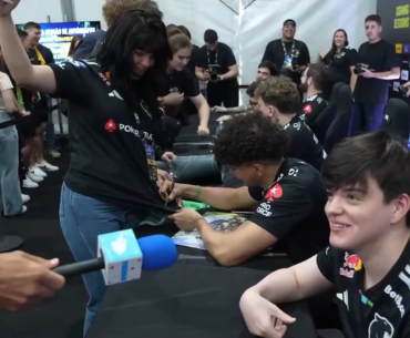 molodoy and molodoya finally met at the FURIA signing session at IEM Rio