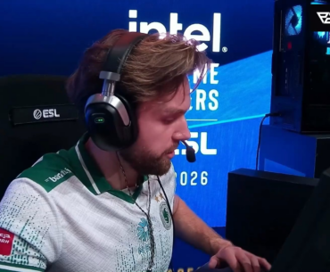 4 deagle hs by Niko.