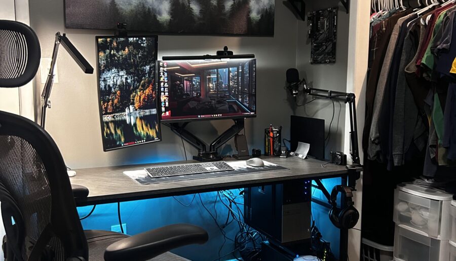 21M 4th yr INT University Student