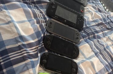 The enbiggening of handhelds