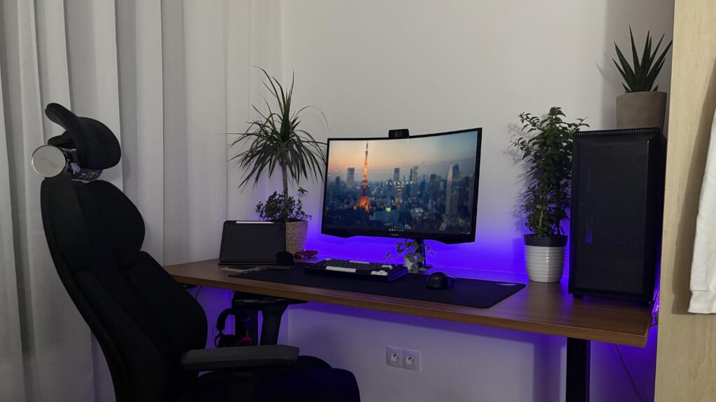 My minimalistic setup after almost 5 years of perfecting it My minimalistic setup after almost 5 years of perfecting it