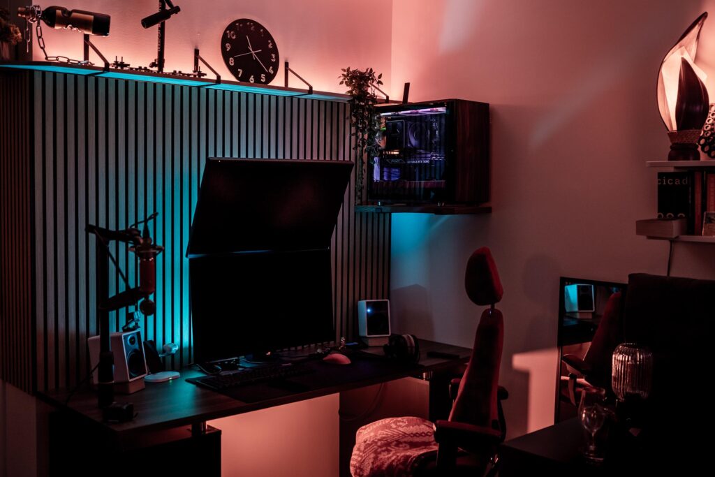 17sq/m Gaming, Workstation, Bedroom. Very much inspired by all of you.