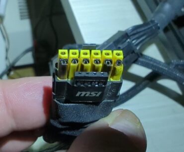 MSI's innovation: The color-changing connector