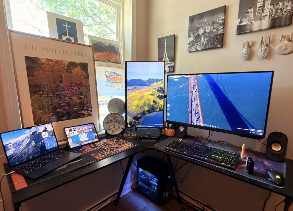 Finally got my desk setup after moving across the country!