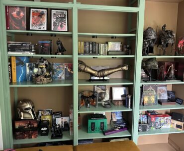 My gaming / pop culture library. I made some space !