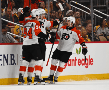 Sanheim breaks tie in 3rd, Flyers defeat Penguins in Game 1 of Eastern 1st Round