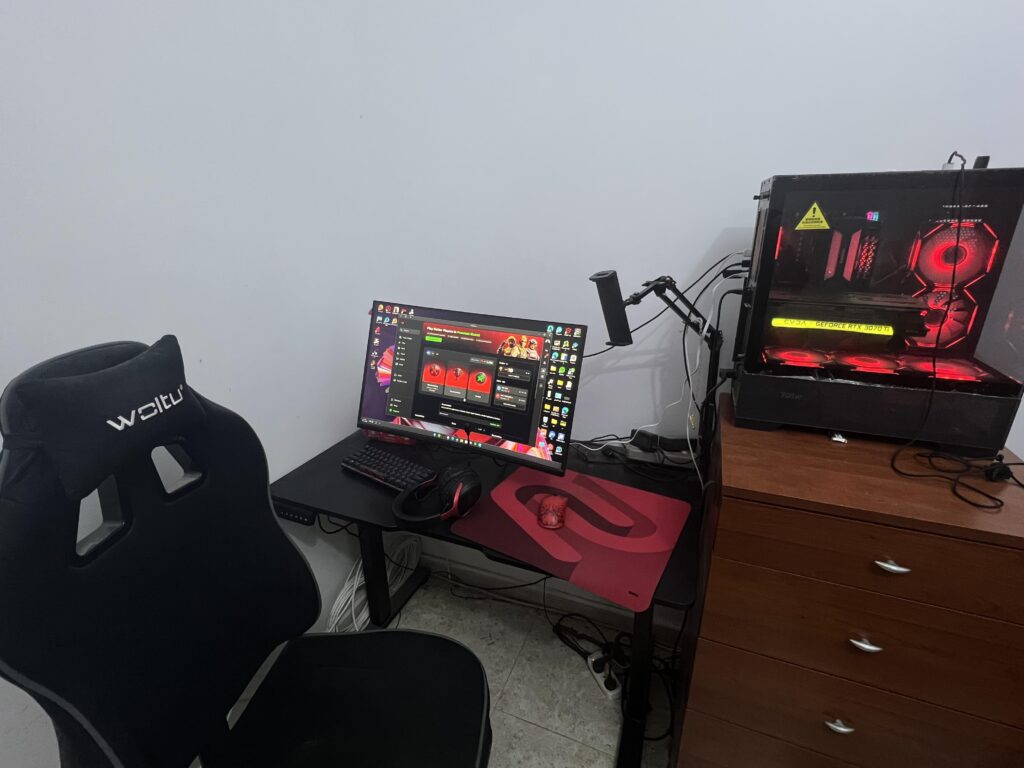 How to sit on a PC When you play CS