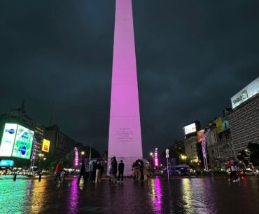 The main monument in the city of Buenos Aires was illuminated in violet after the 9z classification for the Major.