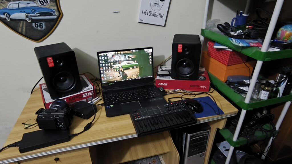 looks like a temporary setup, unfortunately it's been my main for years