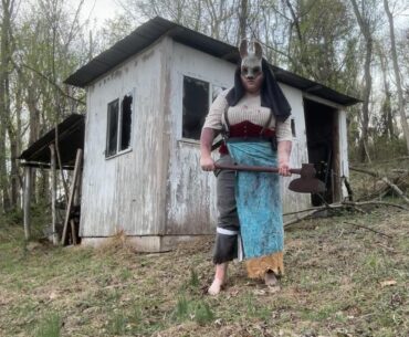 (Yes I’m fat I know, if I don’t point it out you all will) I finished a 40$ budget cosplay of Huntress from Dead By Daylight. Can’t wait for Comic-Con!