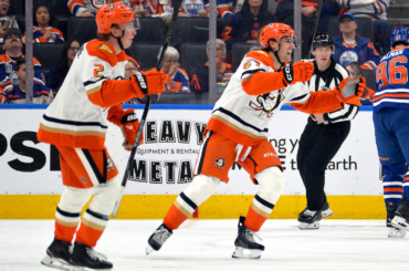 Gauthier breaks tie late in 3rd, Ducks edge Oilers in Game 2 to even West 1st Round