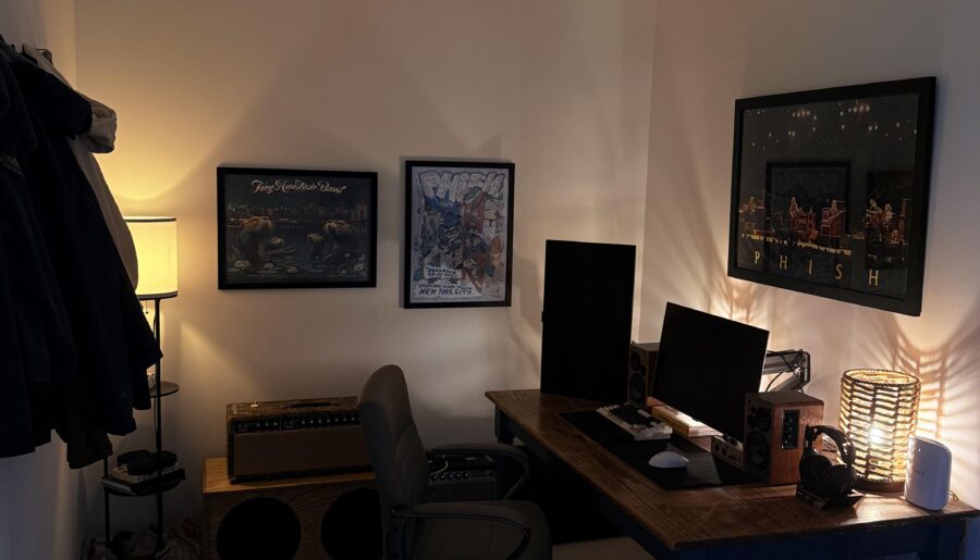 Battlestation but make it living room guitar player theme