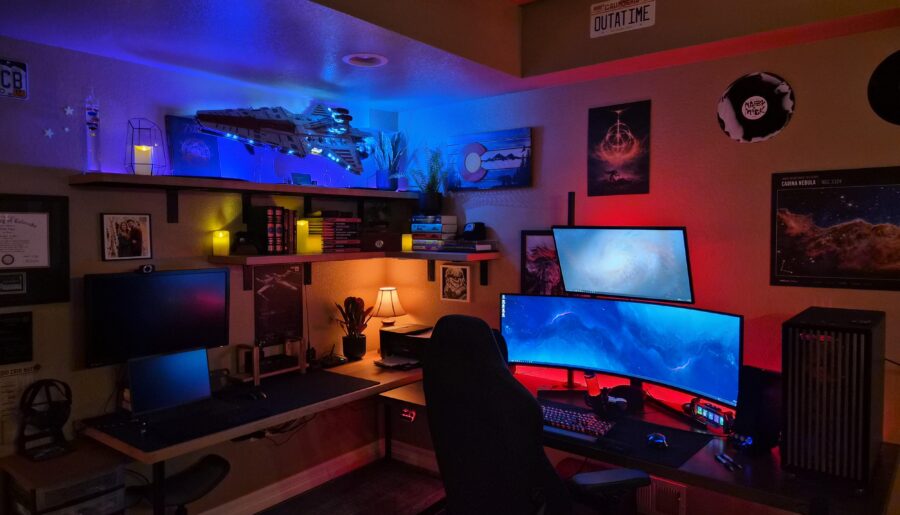 The desk set up is nearing its Final Form™