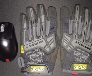I just noticed I have irl Specialist Gloves in my range bag