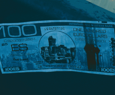 This is (as far as i know) the first time the game has shown an unrolled physical €$ bill!