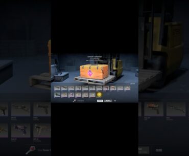 Pulling a Knife with the boys - Counter-Strike 2