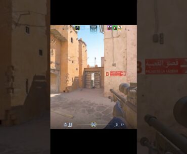 Counter-Strike 2 1v4 clutch dust2