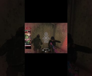 HOW??????? #fps #gaming #rainbowsixsiege #rainbowsixsiegeclips #r6s #funnymoments #siege #cooked