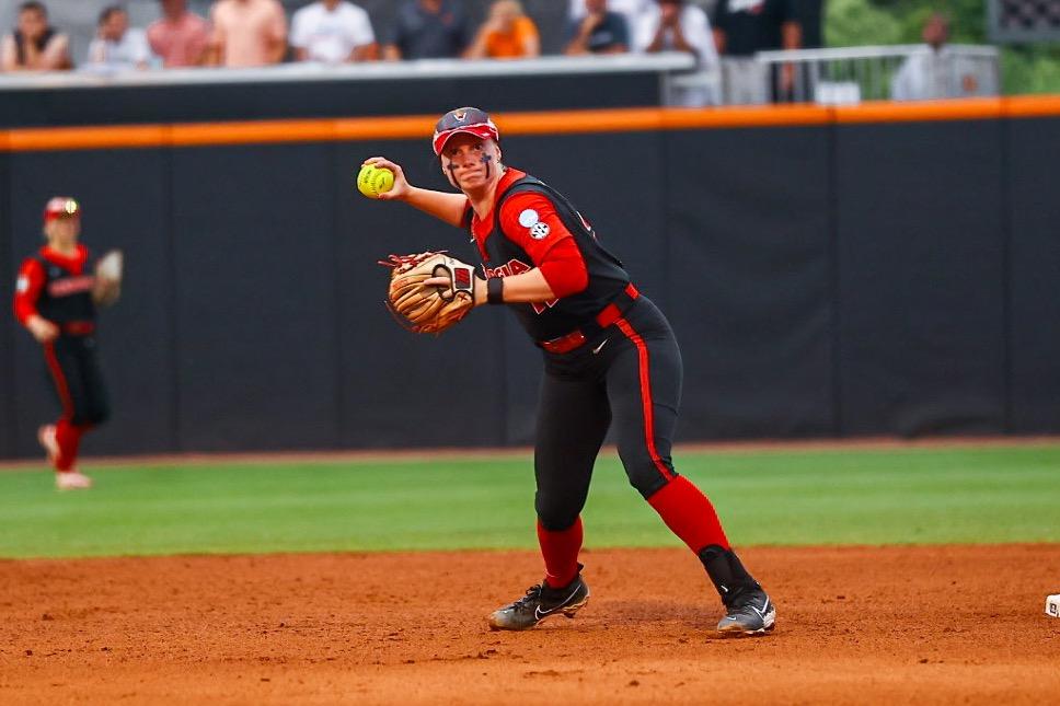 10-Seed Georgia Drops Game One of Super Regional to Tennessee, 3-1 University of Tennessee Logo
