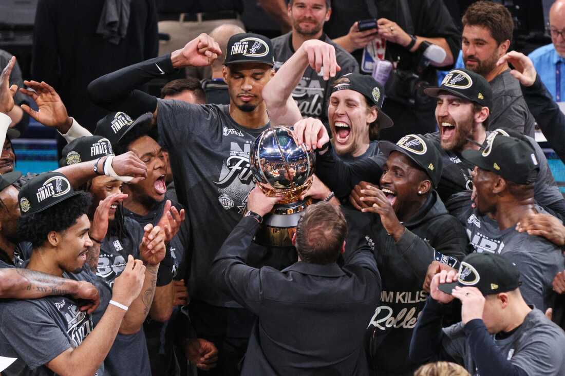 The San Antonio Spurs celebrate after defeating the Oklahoma City Thunder in the Western Conference finals of the NBA basketball playoffs series Saturday, May 30, 2026, in Oklahoma City