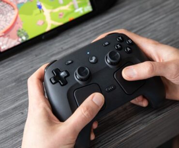 Listen to the new Steam Controller buzz to the tune of Doom