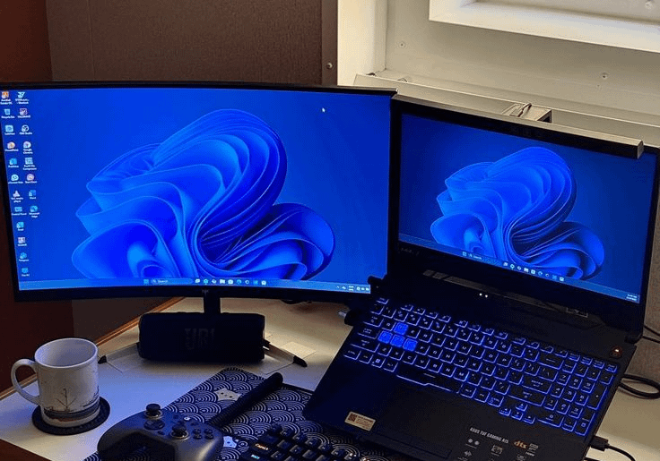 Making every square inch of this desk count.