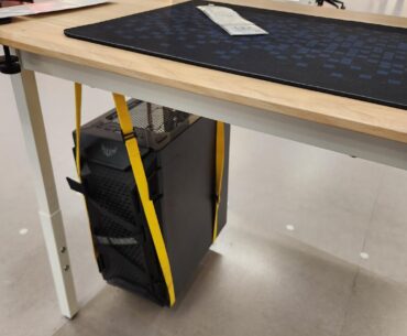 Was at Ikea. Does anyone actually have their PC like this?