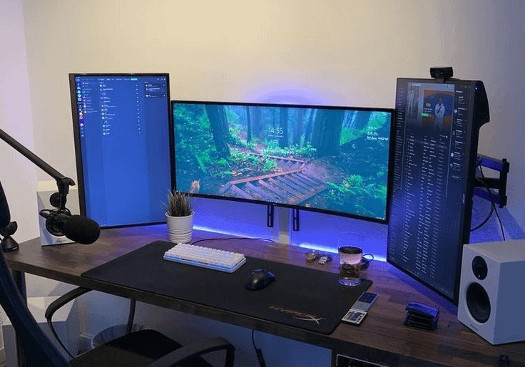 Triple Monitor Setup
