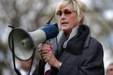 Erin Brockovich starts tracking AI data centers, calls on affected communities to submit issues...
