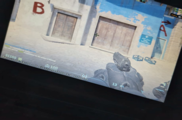 Whenever I load into a game, there's a 90% chance that I will permanently freeze after seeing a few frames and I have to force shut CS2