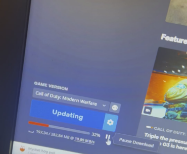 HELP me with this weird bug im stuck in some kind of update loop and it’s not letting me update, I just downloaded it yesterday.