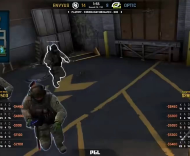 When ScreaM naded his entire team at the start of the round (2017)