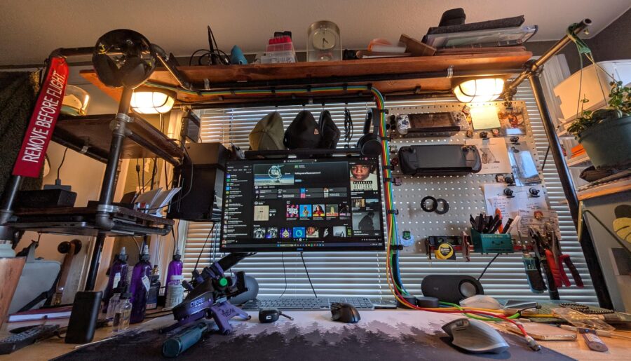 Found some old gas pipe and decided to make a battlestation.
