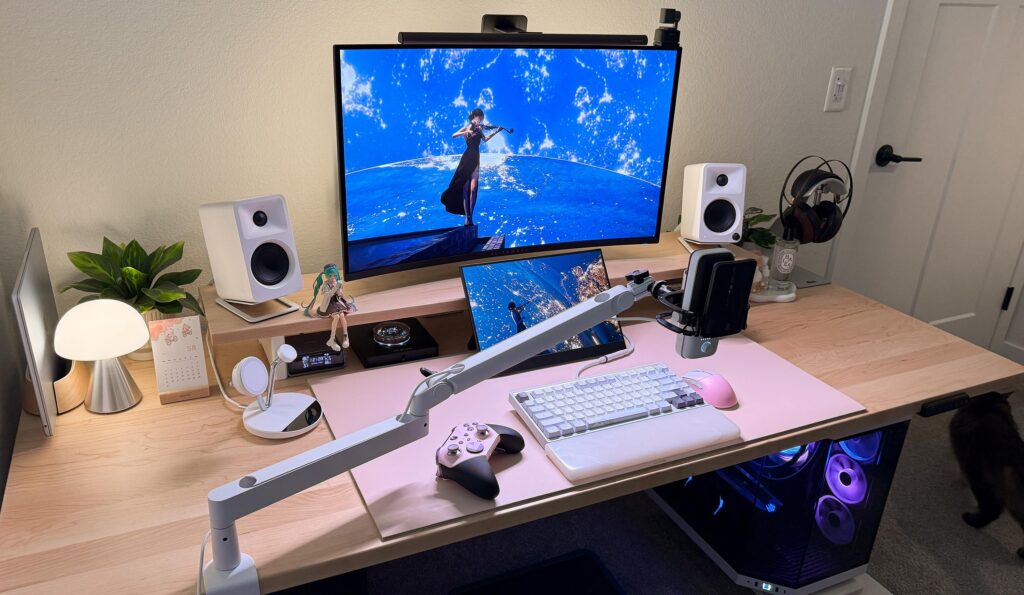New apartment, new setup (still a work in progress)