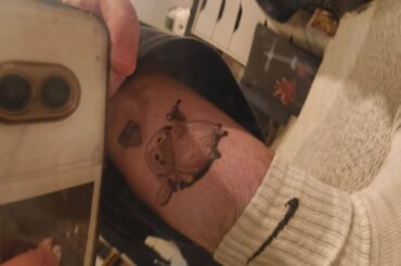 Plz tattoo me, I have raygun!