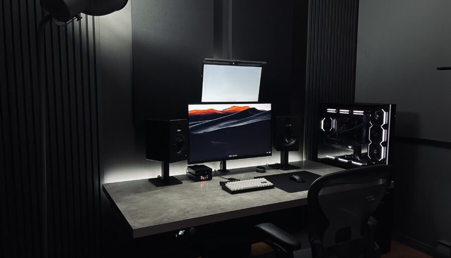 Stacked Monitors / Concrete Top / Slat Walls
