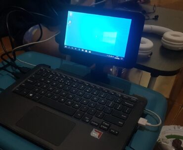 dell inspiron 11 3180 (well half of it) my actual setup 4 years ago