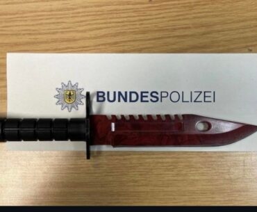 Bayonet | Doppler IRL German police confiscated a knife from a 17-year-old… and it literally looks like a CS skin