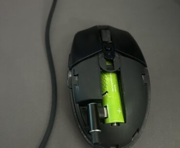 Lazy to charge the spares, now I had to do the “G304 Wired”