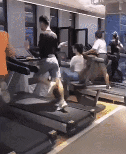 How I feel when I sprint with a mythic