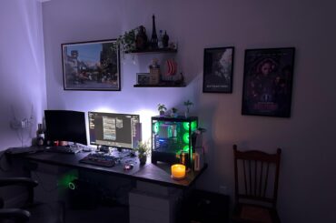 Work on the left. Battlestation on the right